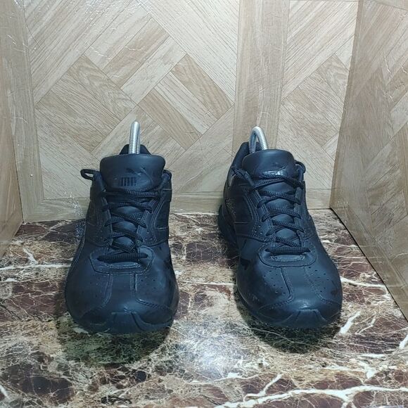 Puma sneaker size 9 - Picture 8 of 10